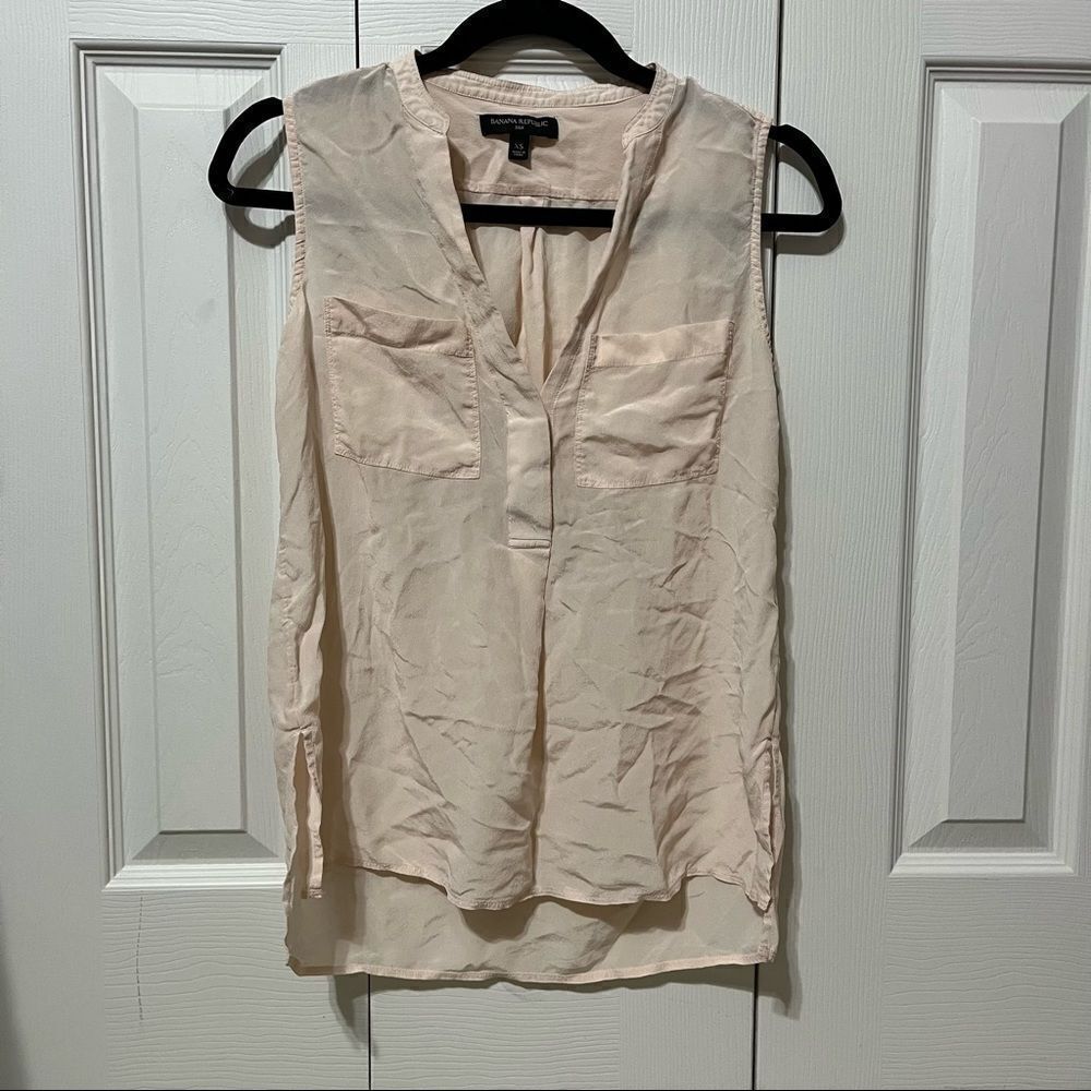 Banana republic silk tank XS women’s light pink slightly sheer extra small EUC